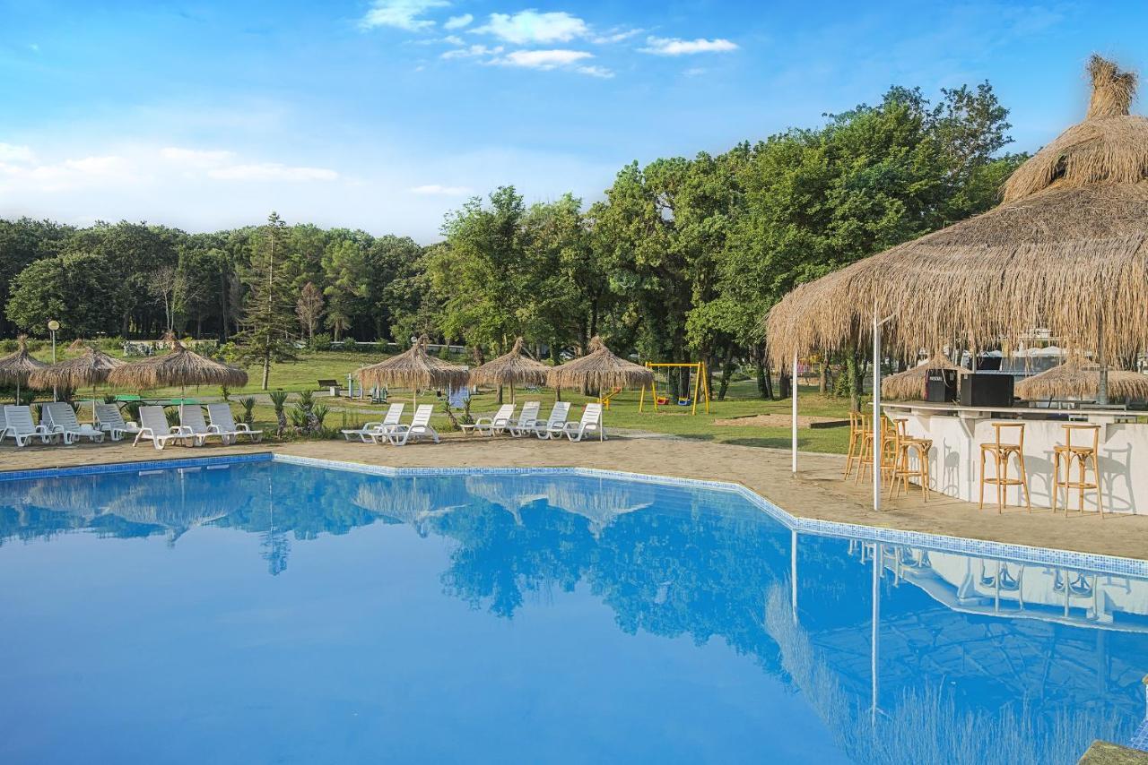 Hotel Forest Beach Primorsko Exterior photo